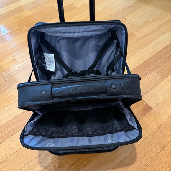 Black Samsonite computer work travel bag. - Picture 3 of 6